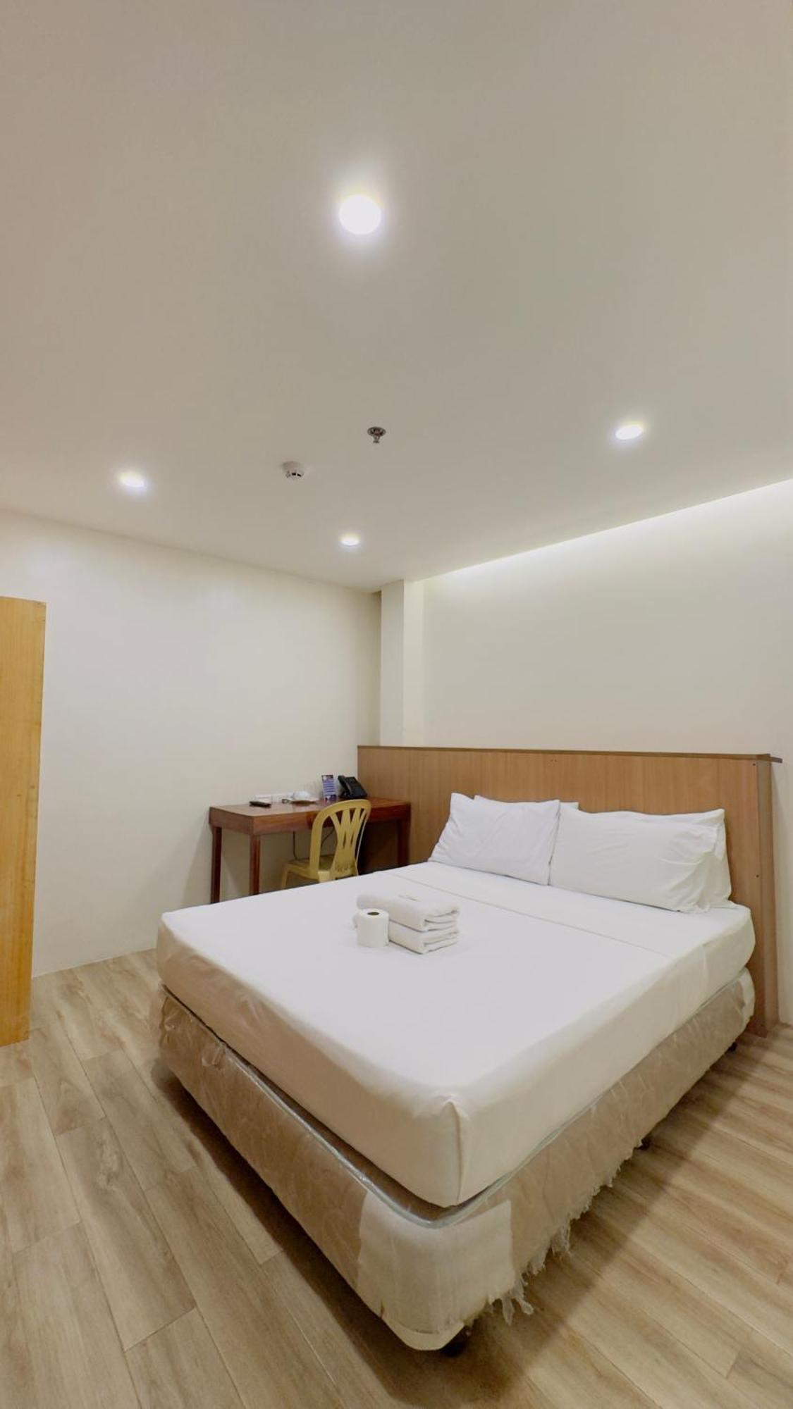 La Anclar Hotel Davao City Dış mekan fotoğraf