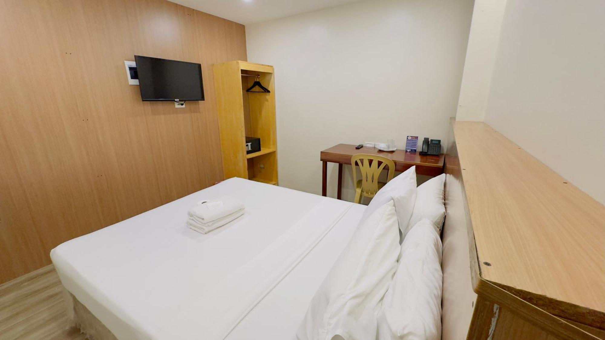 La Anclar Hotel Davao City Dış mekan fotoğraf